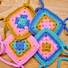 Load image into Gallery viewer, Granny Square Purse
